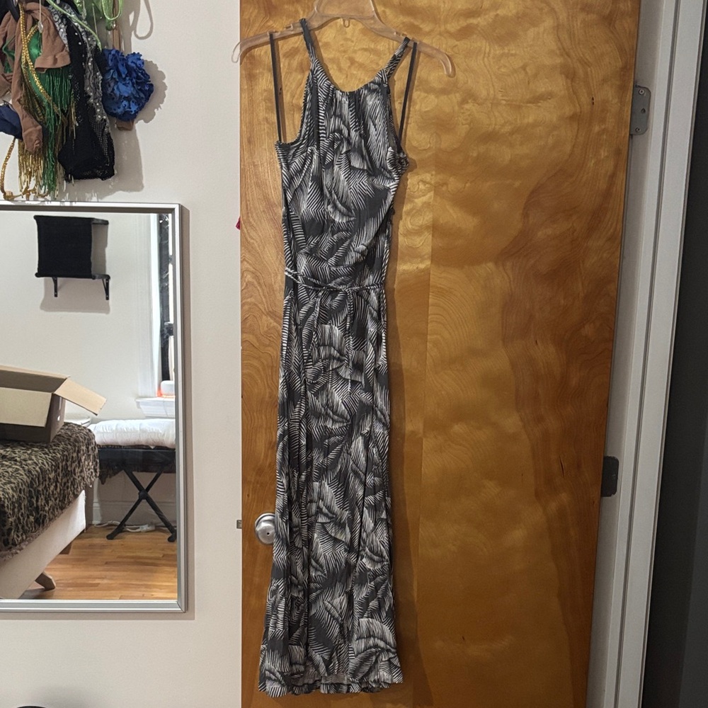 GAP Black and White Leaf Print Maxi Dress